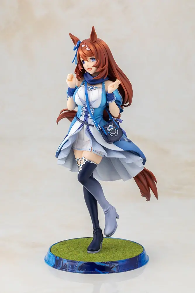 Figurine Super Creek de Uma Musume Pretty Derby par Kotobukiya, scale 1/7 en PVC peint, hauteur 276 mm